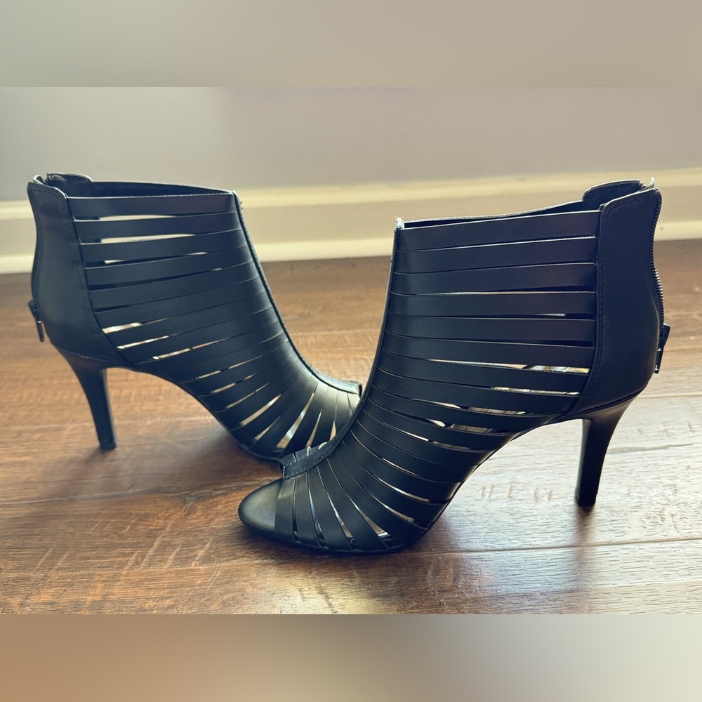 Jessica Simpson ~ NEW Molie Black, Man made materials Size 7.5